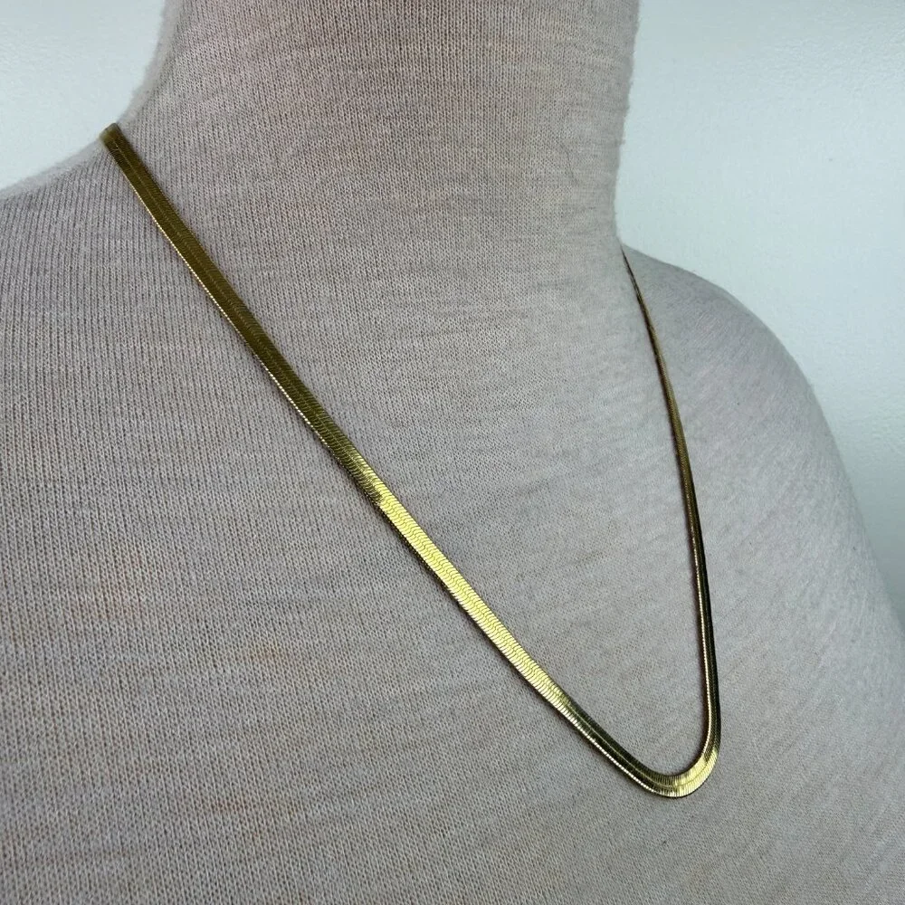 Gold Tone Thick Herringbone Chain Necklace 24" - Picture 5 of 9